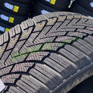 Zmax Winterhawke I 235/40 R18 95V XL